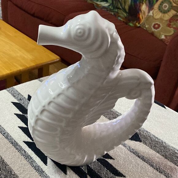 White Glazed Ceramic Seahorse Pitcher by Sanor Cerámica Portugal - Picture 6 of 9